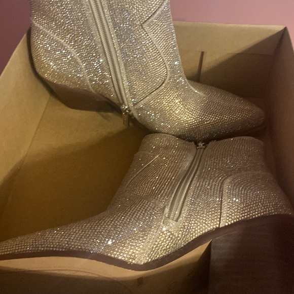 New Jessica Simpson gold glitter ankle boots - Picture 2 of 5
